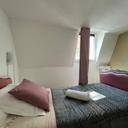 Le Chene Fleuri Bed & Breakfast Chartres Exterior photo