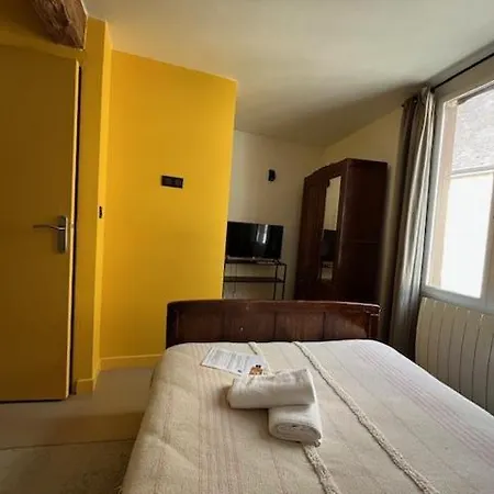 Le Chene Fleuri Bed & Breakfast Chartres Exterior photo