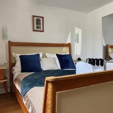 Le Chene Fleuri Bed & Breakfast Chartres Exterior photo