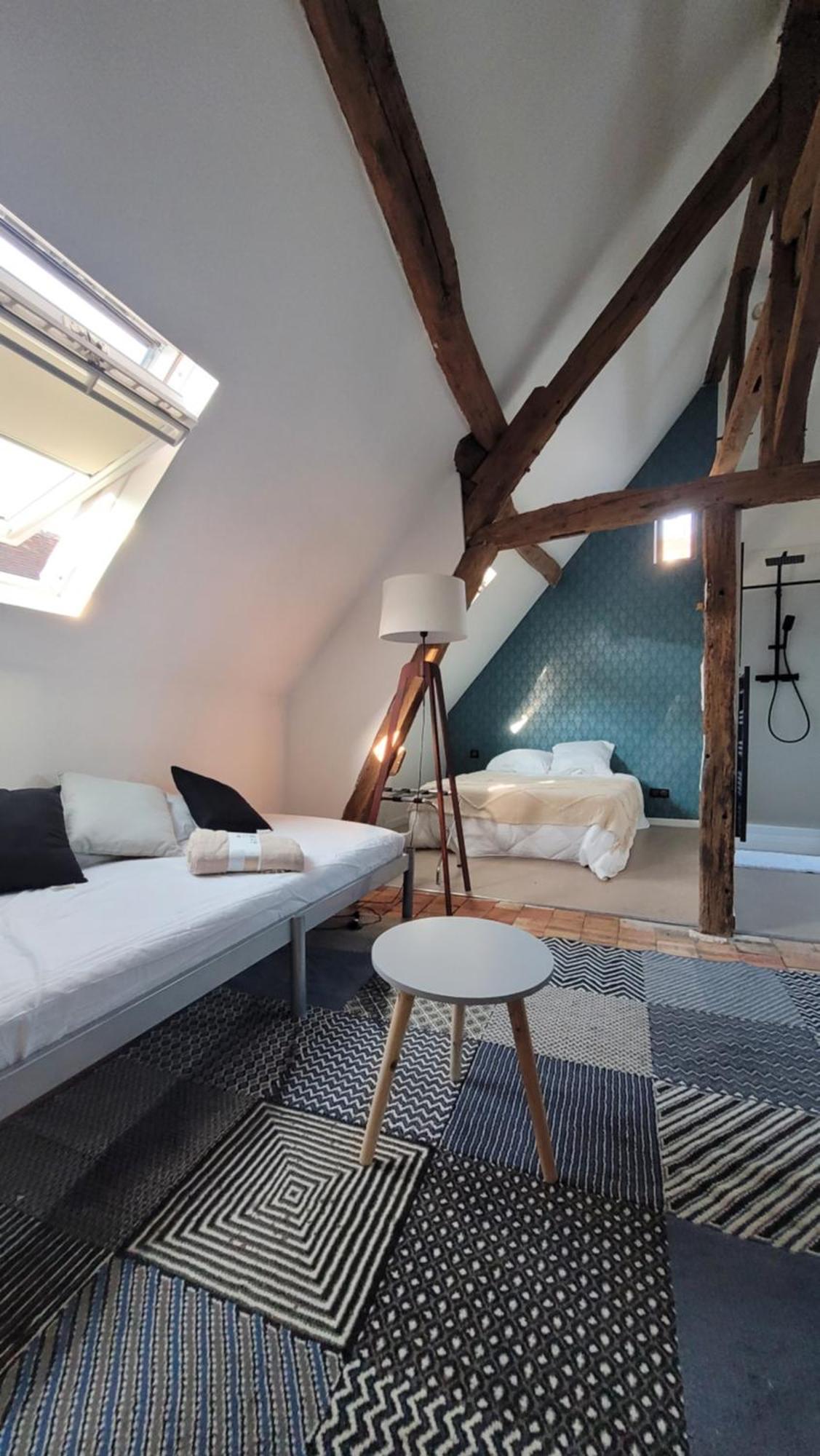 Le Chene Fleuri Bed & Breakfast Chartres