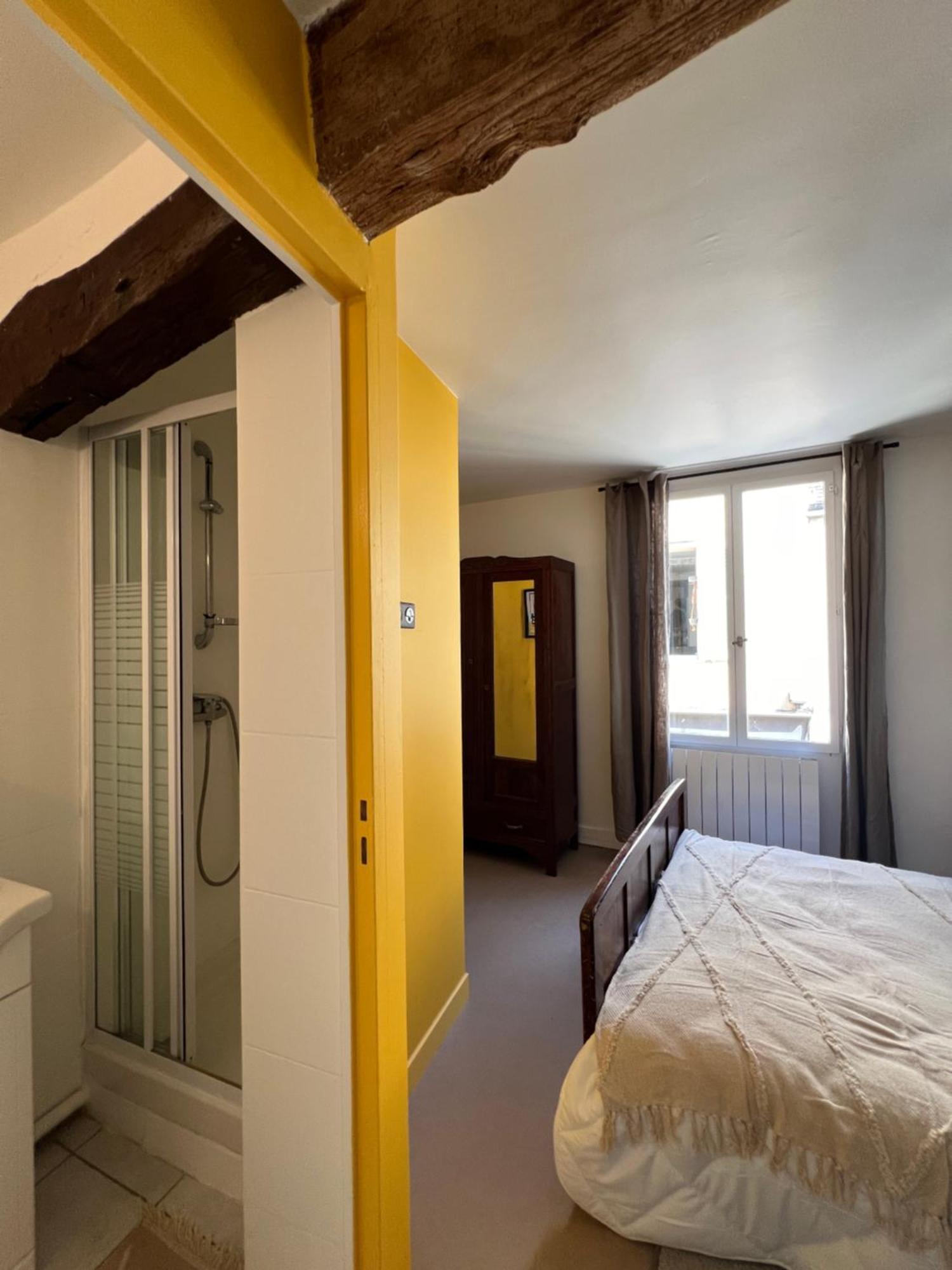 Le Chene Fleuri Bed & Breakfast Chartres